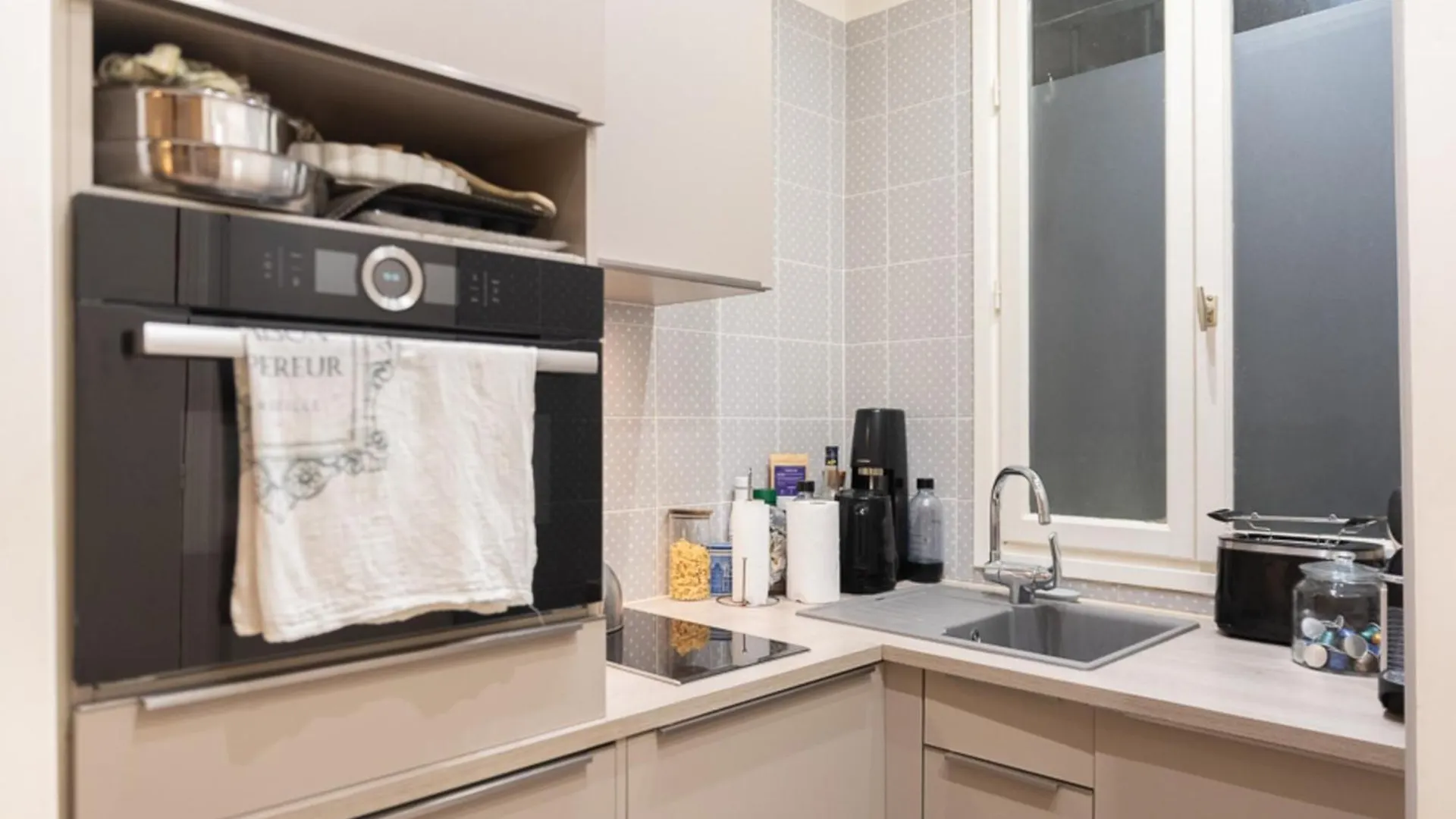 Nice Love Nest Well Located In Paris Apartment